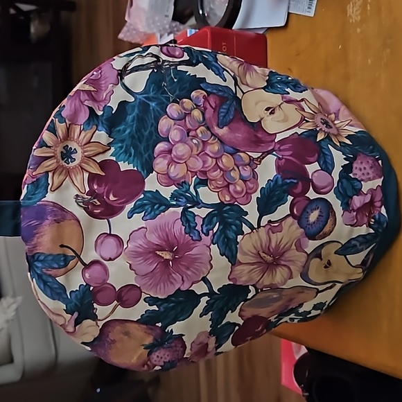 Fruit Beige Tea Cozy Green Trim - Picture 2 of 2